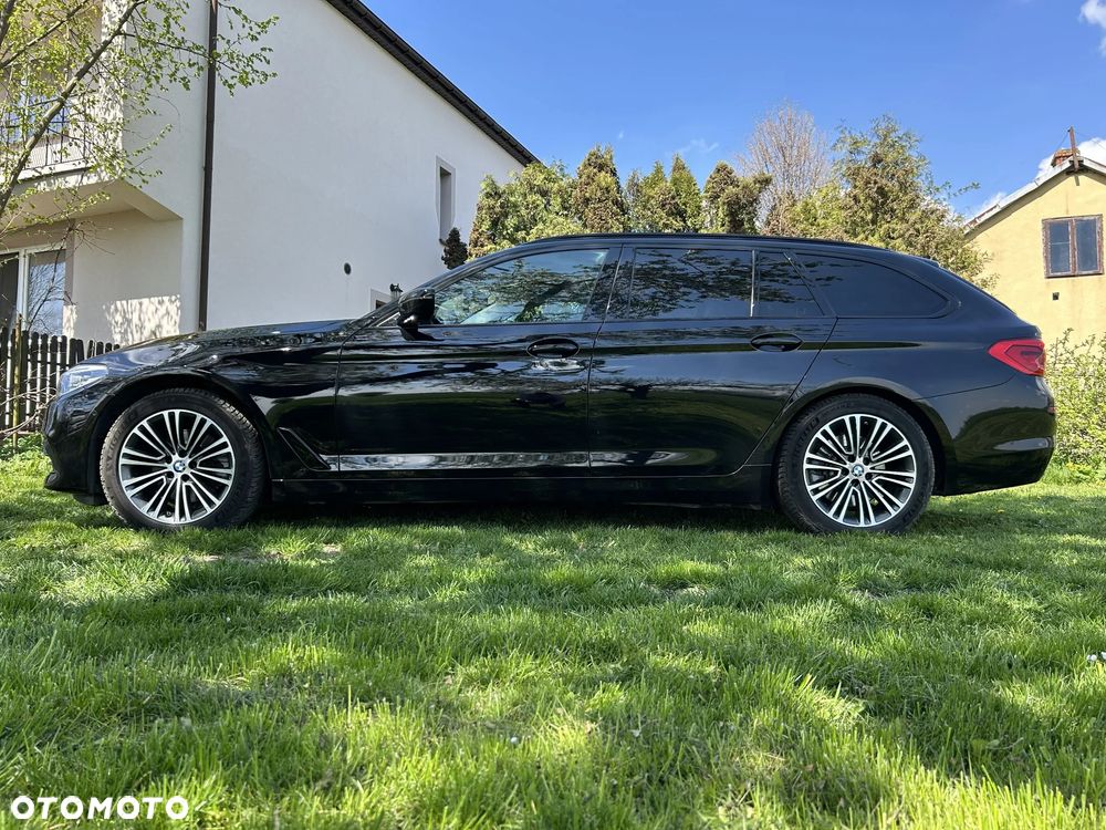 BMW Seria 5 520d xDrive Sport Line - 10