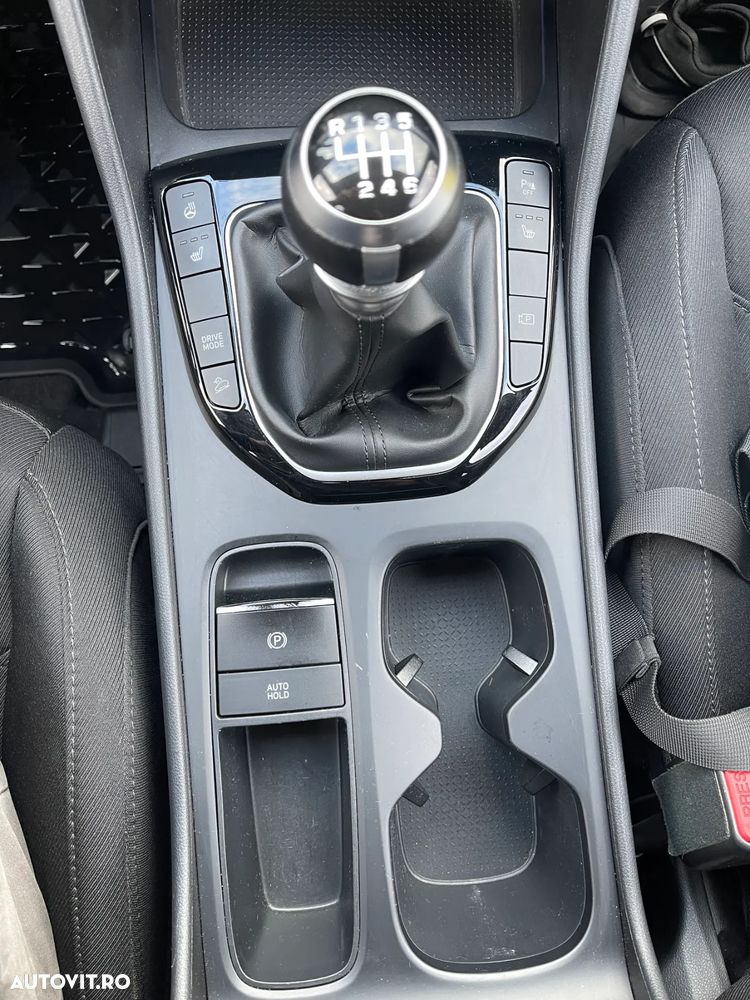 Hyundai Tucson 1.6 l 150 CP 2WD 6MT Style+ - 10