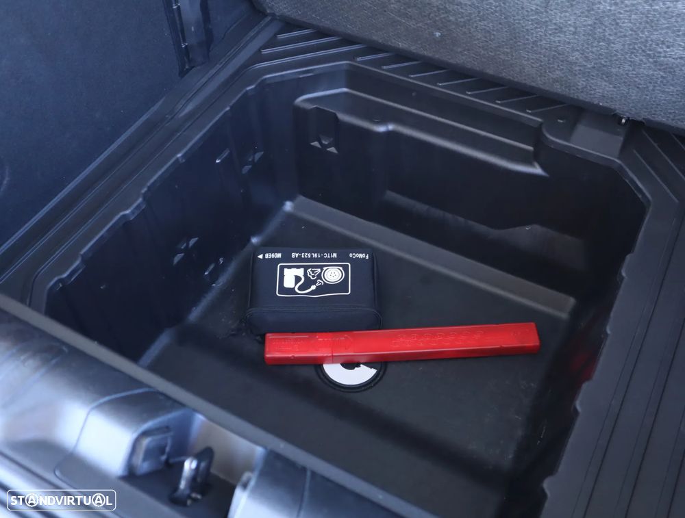 Ford Puma 1.0 EcoBoost MHEV ST-Line X Aut. - 50