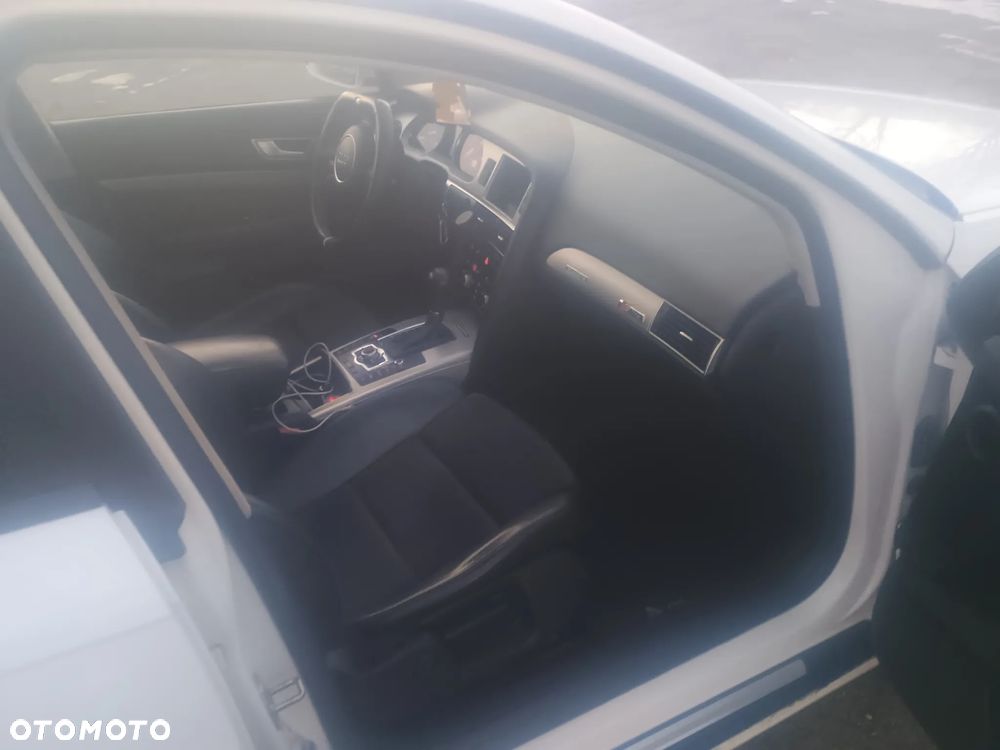 Audi A6 Avant 3.0 TFSI quattro tiptronic - 15