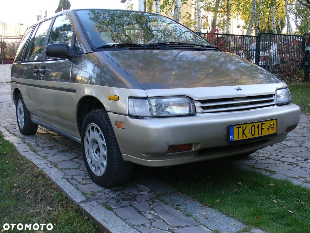 Nissan Prairie 2.0 SLX 5os - 3