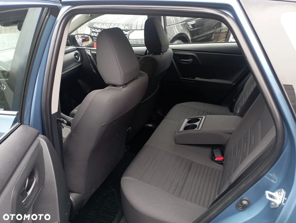 Toyota Auris 1.6 Premium - 11