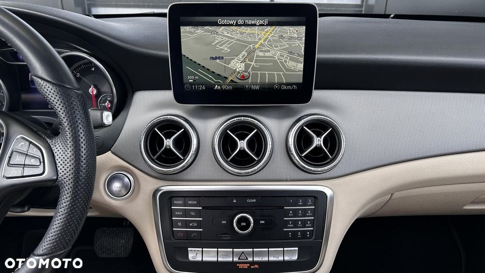 Mercedes-Benz CLA - 18