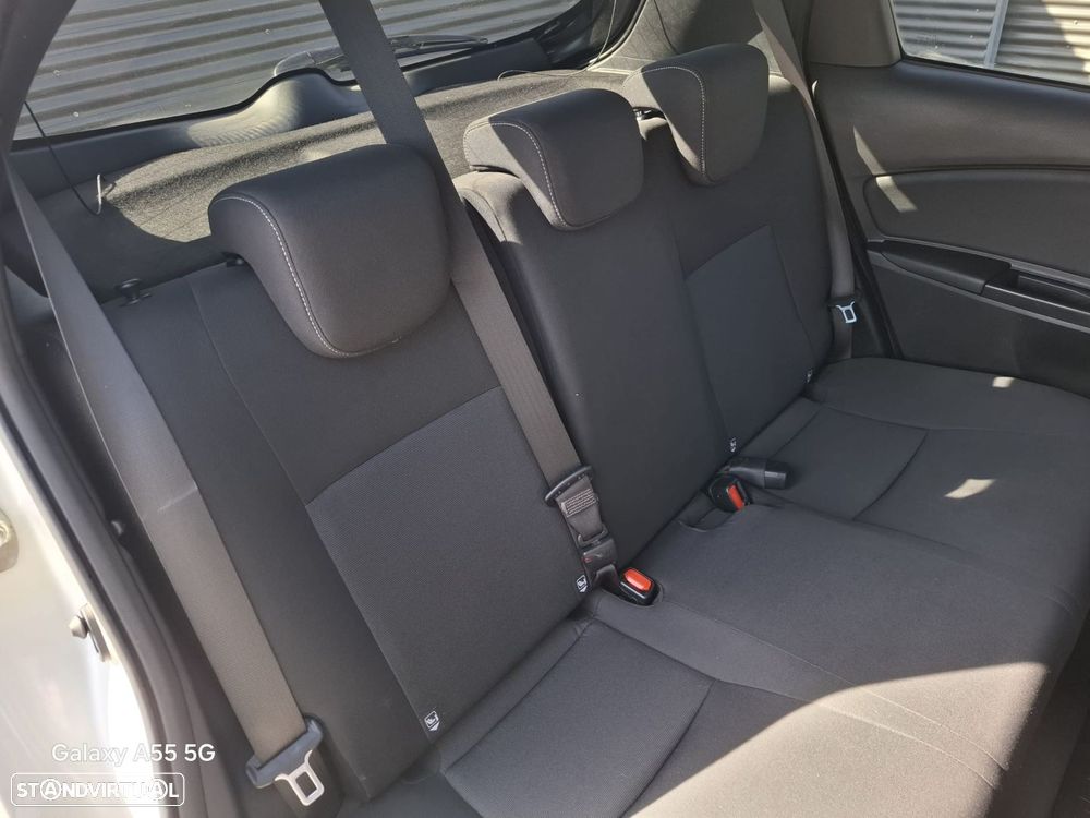 Toyota Yaris 1.5 HSD Square Collec.White - 21