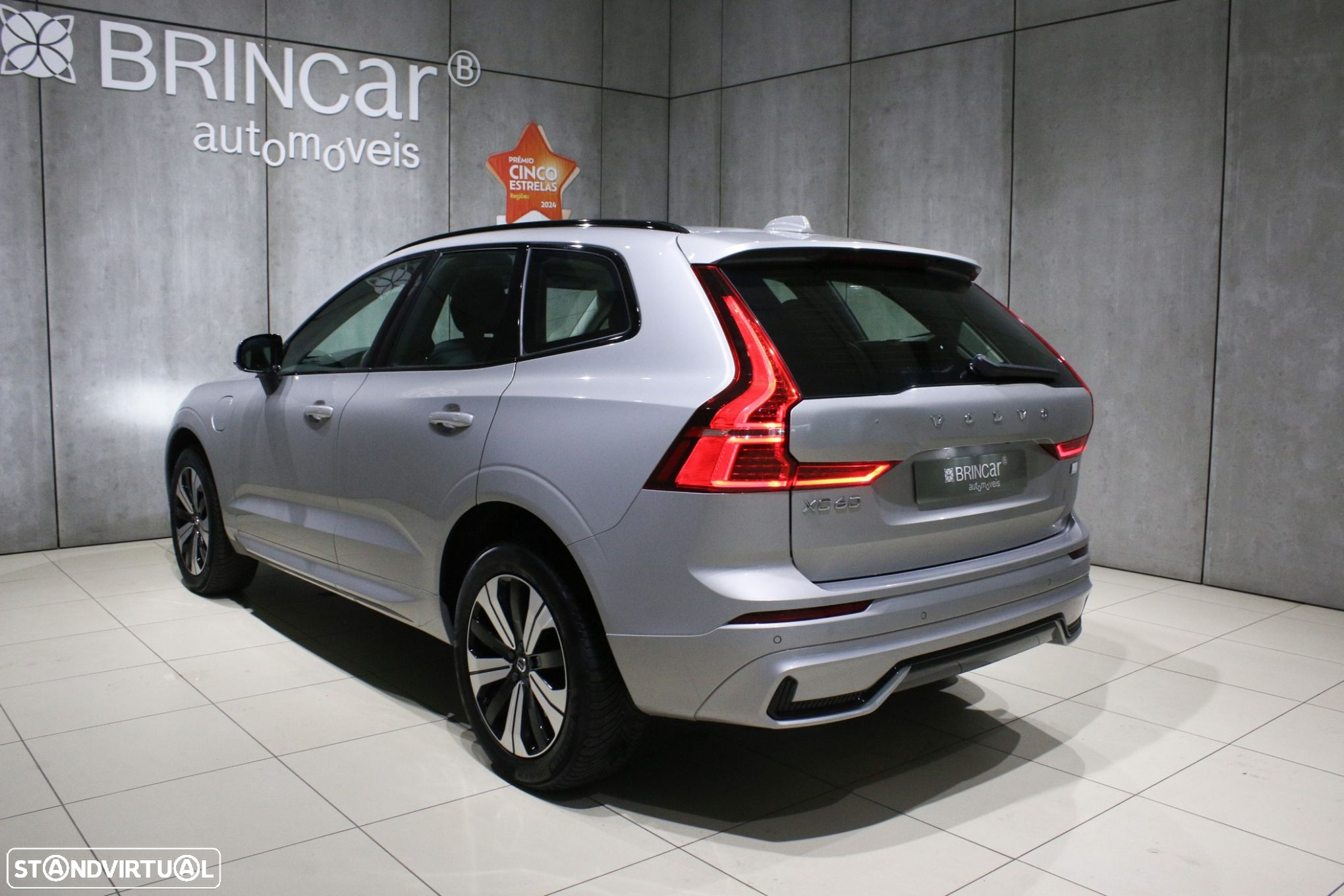 Volvo XC 60 2.0 T6 PHEV Black Edition AWD - 11