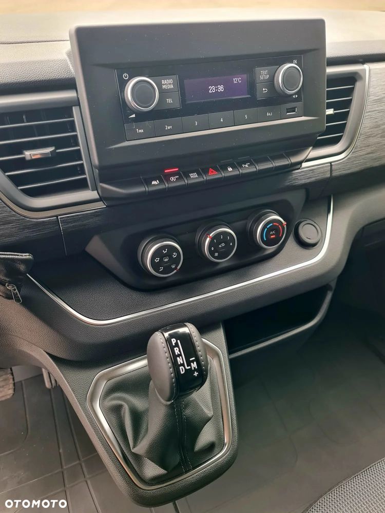 Renault Trafic - 2