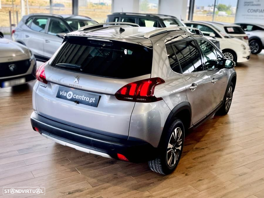 Peugeot 2008 1.2 PureTech Allure - 4