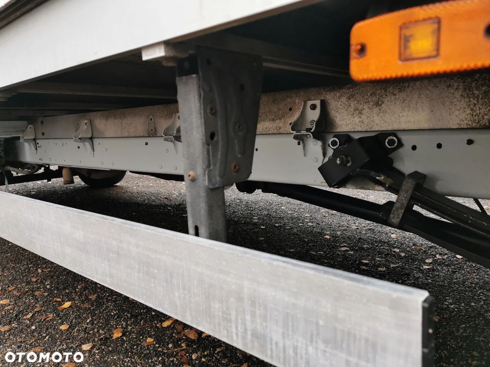 Renault Mascott 2,8 kat. B 3,5t bliźniak paka 5,7m Daily Master uszczelniony - 23