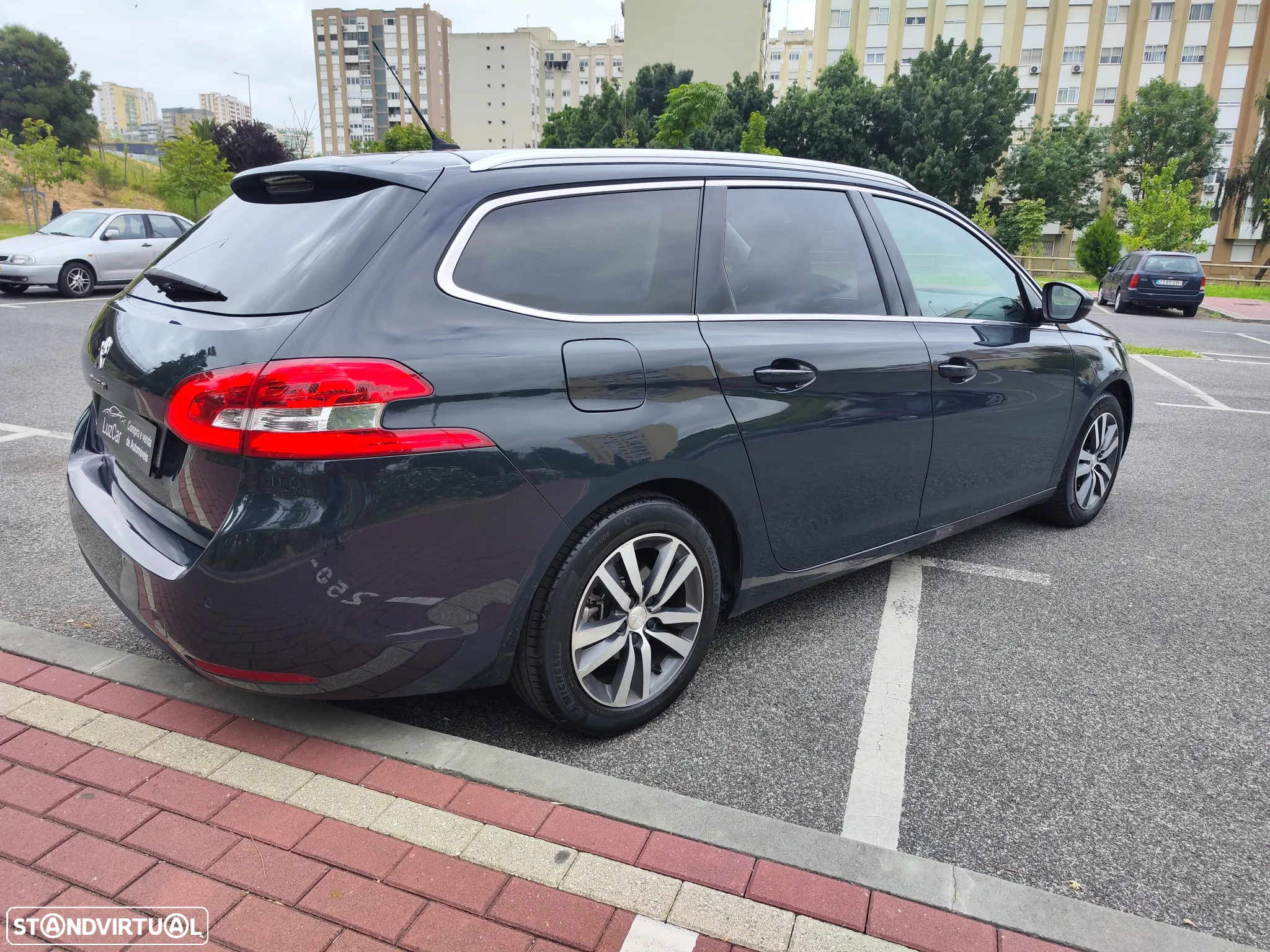 Peugeot 308 SW 1.2 PureTech Allure Full LED EAT8 - 7