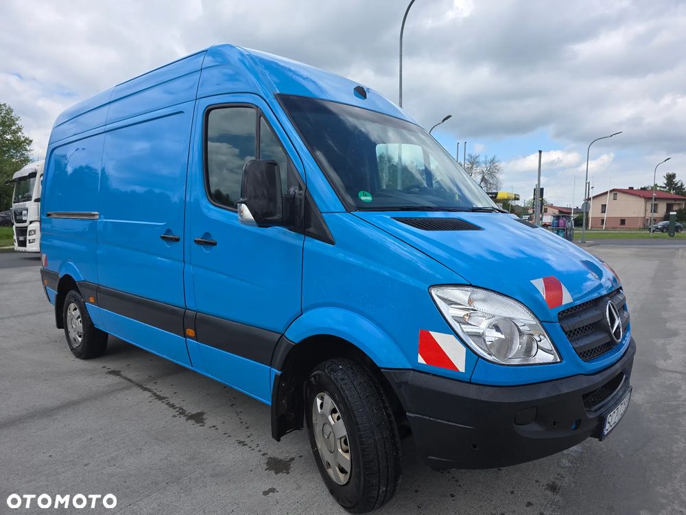 Mercedes-Benz Sprinter - 1