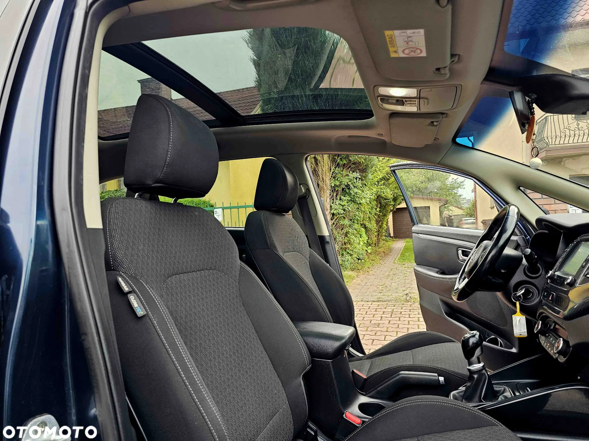 Kia Carens 1.7 CRDi M 7os - 25