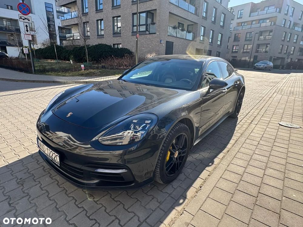 Porsche Panamera 4S - 1