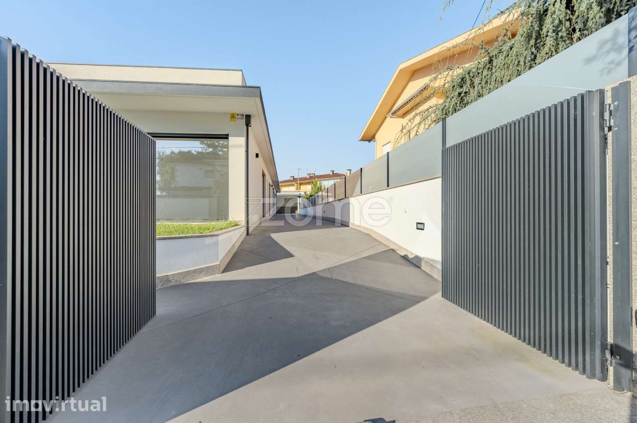 Moradia, 162 m², Merelim (São Pedro) e Frossos - Grande imagem: 2/38