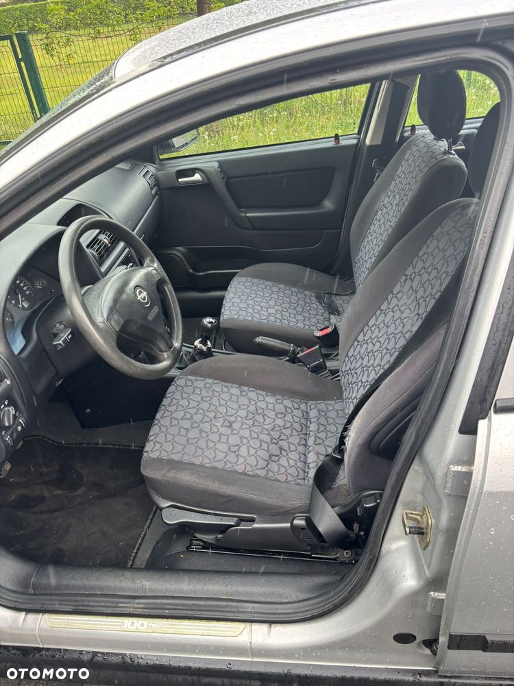 Opel Astra 1.6 16V 100 - 8