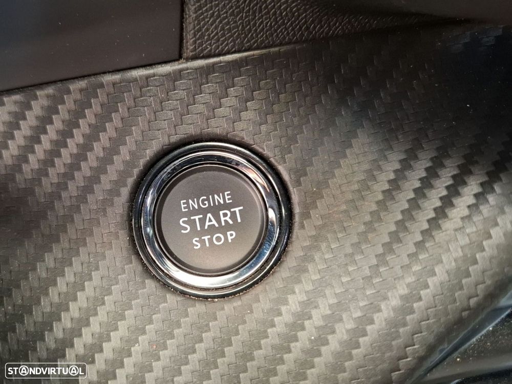 Peugeot 2008 1.2 PureTech GT EAT8 - 22