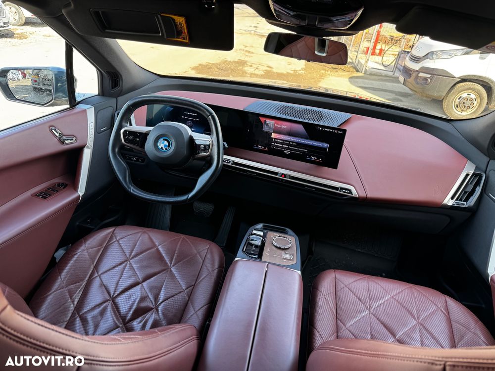 BMW iX - 5
