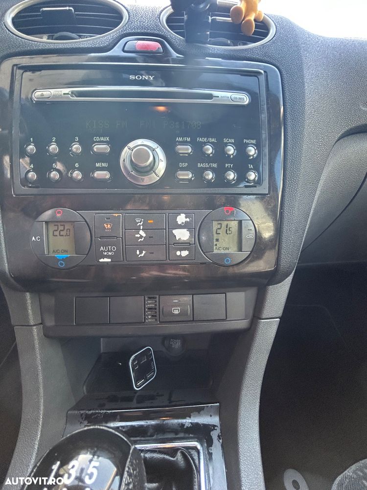 Ford Focus 1.6 Ti-VCT Ghia - 6