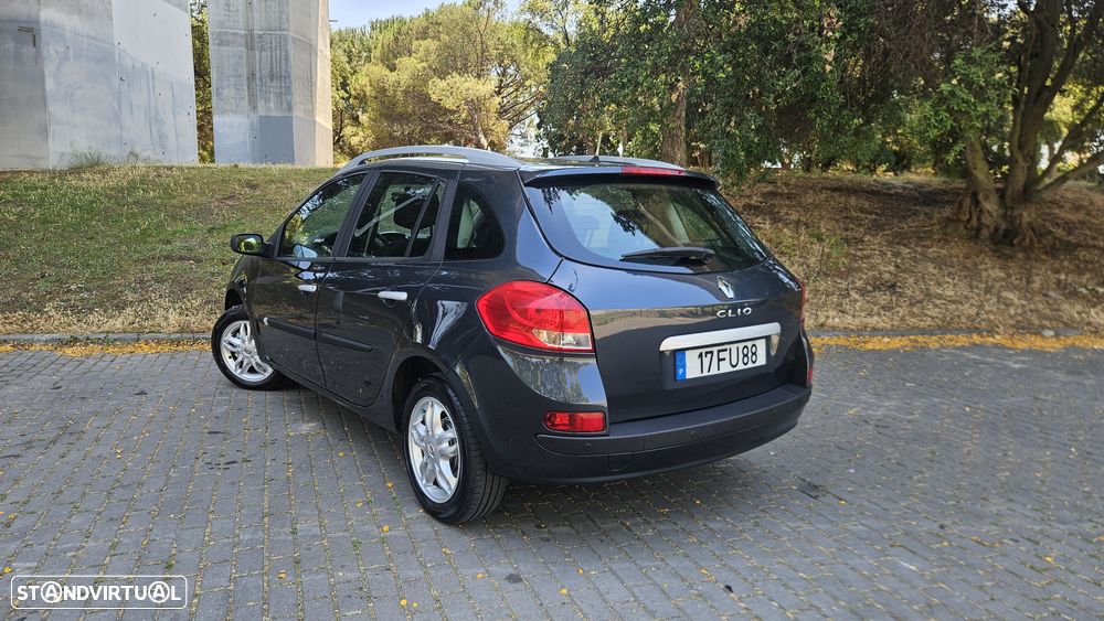 Renault Clio Sport Tourer - 8