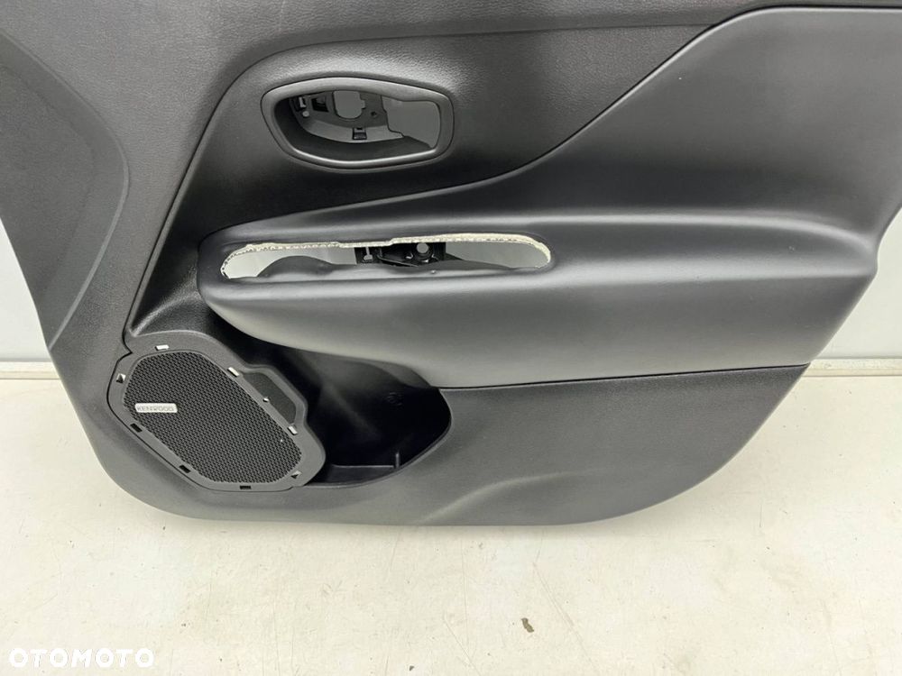 Tapicerka Jeep Renegade 14r.- prawy przedni boczek drzwi pasażera podświetlana klamka ekoskóra - 7