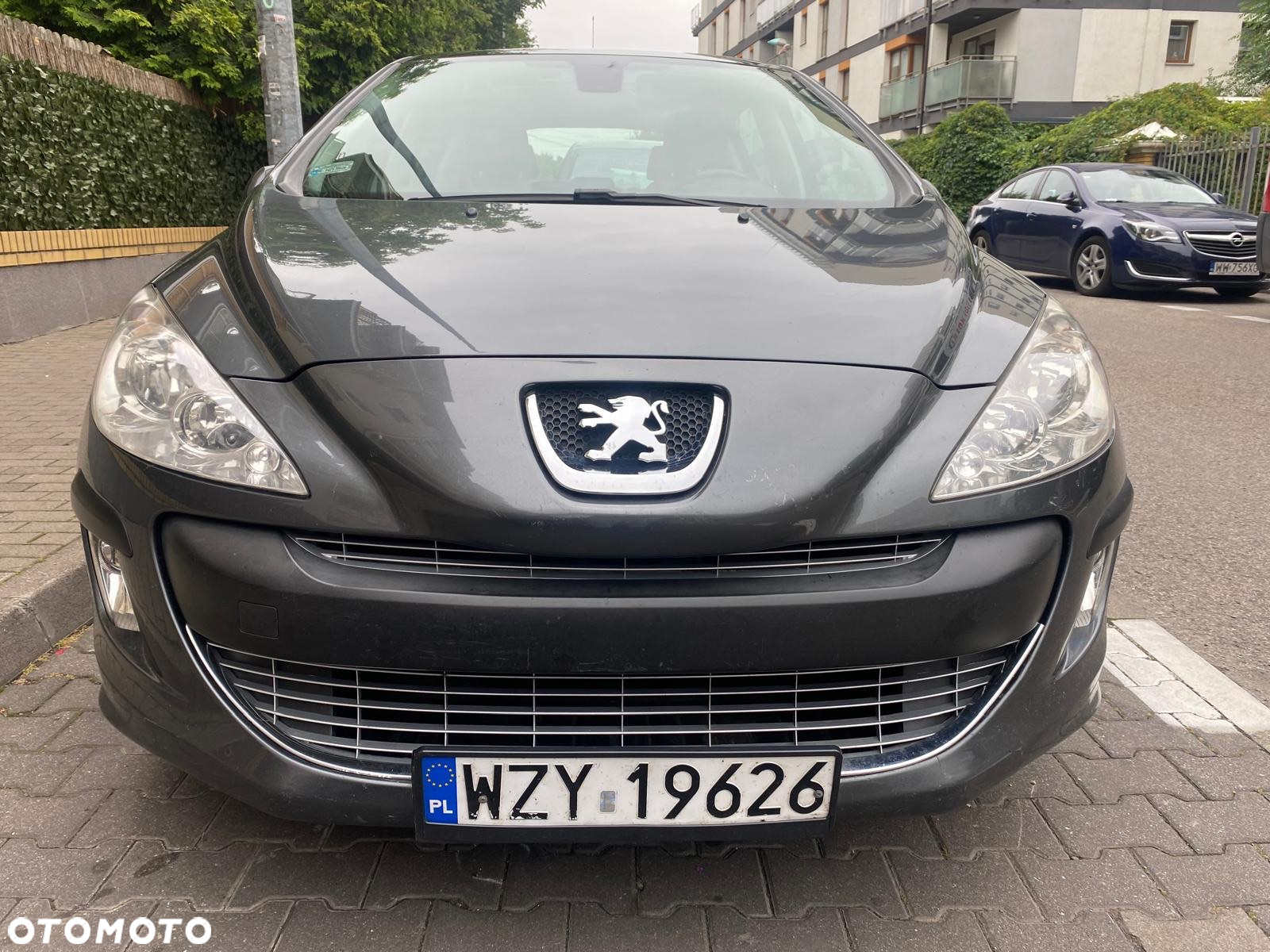 Peugeot 308 1.6 Premium Plus - 11
