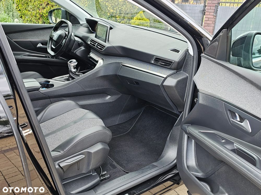 Peugeot 3008 1.5 BlueHDi Allure Pack S&S - 29