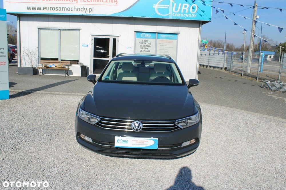 Volkswagen Passat - 4