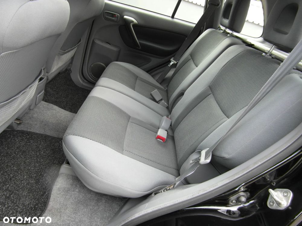 Toyota RAV4 4x4 Sol - 32