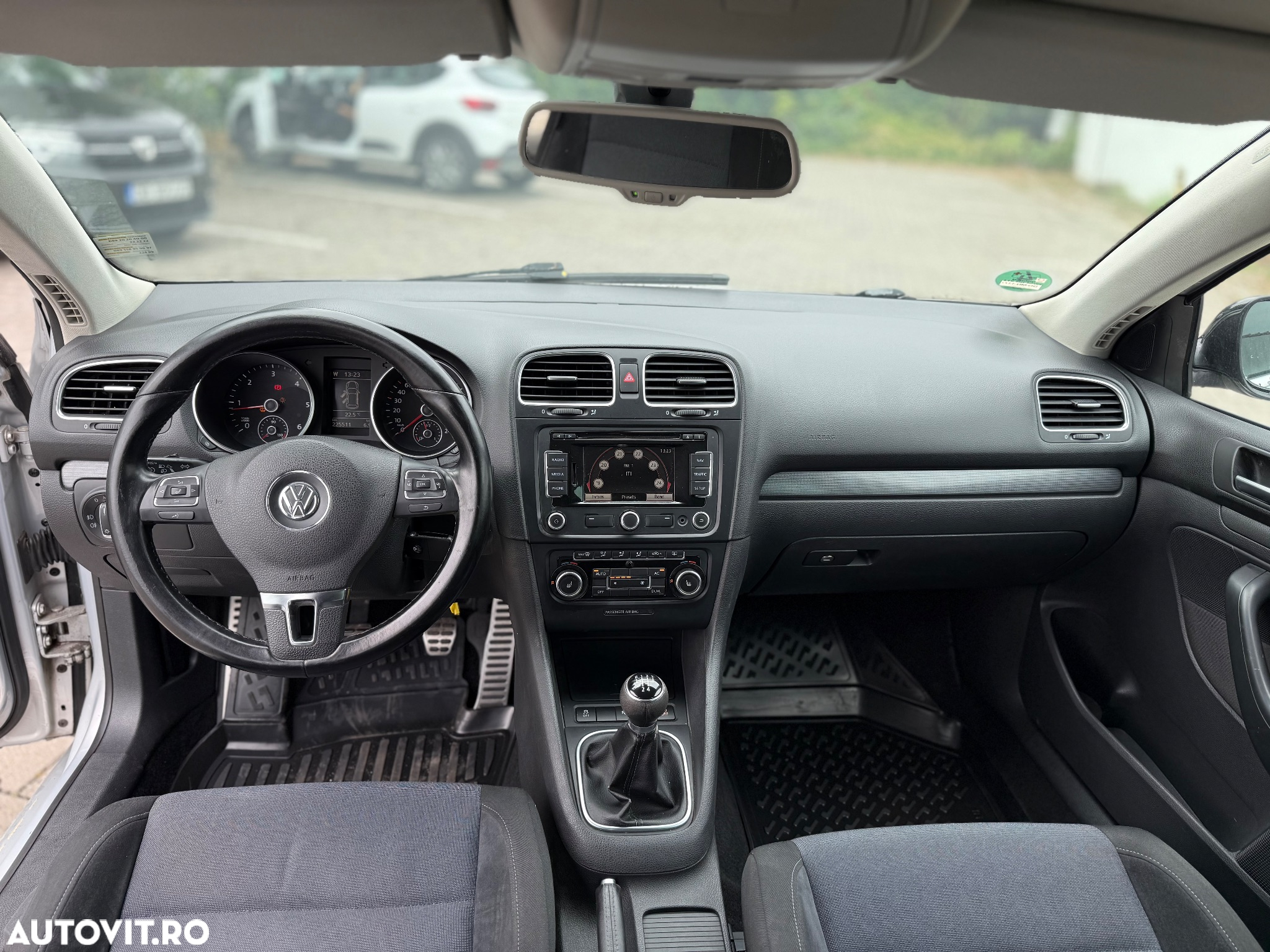 Volkswagen Golf 1.6 TDI BlueMotion Technology Comfortline - 10