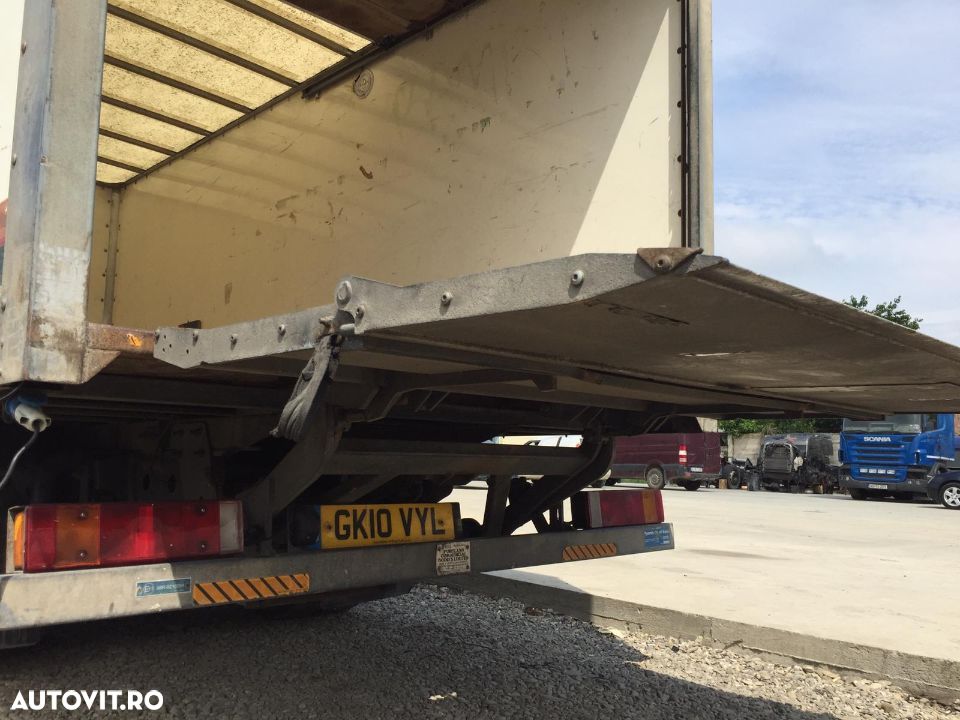 Lift Mercedes Atego - 8