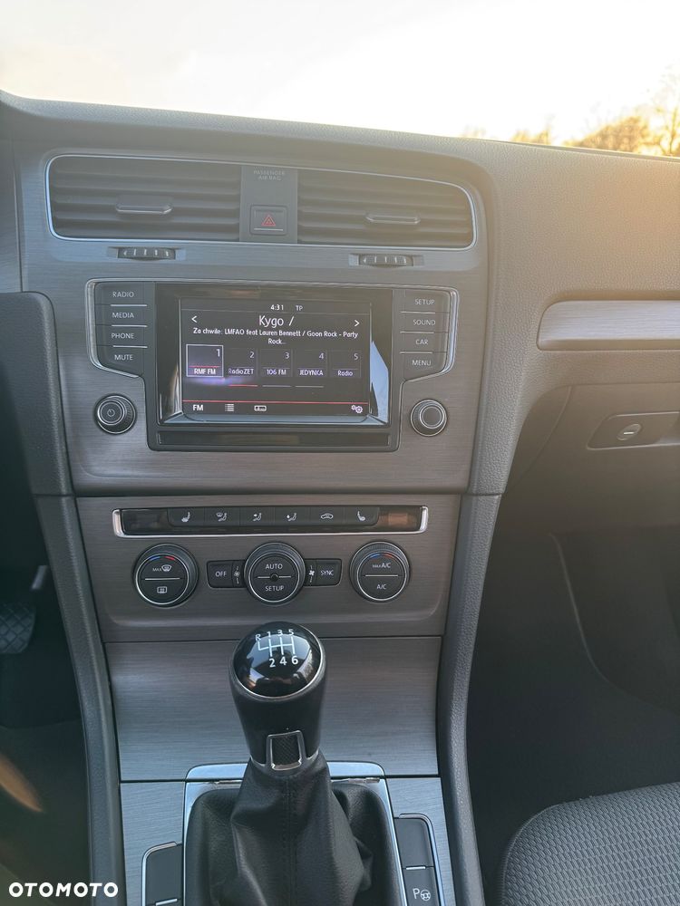 Volkswagen Golf - 12
