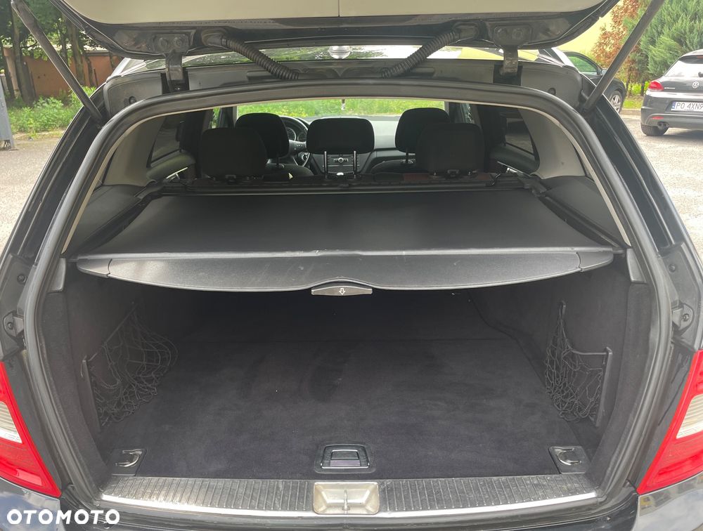 Mercedes-Benz Klasa C 200 CDI BlueEff Avantgarde - 30