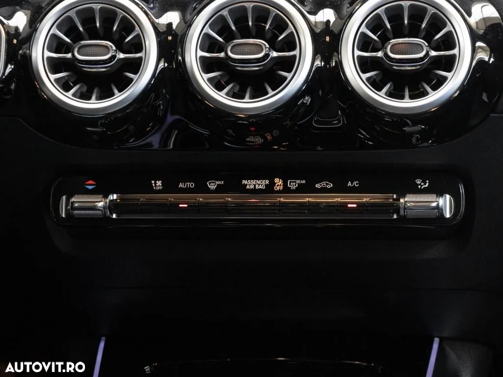 Mercedes-Benz GLA 180 7G-DCT AMG Line Advanced Plus - 15