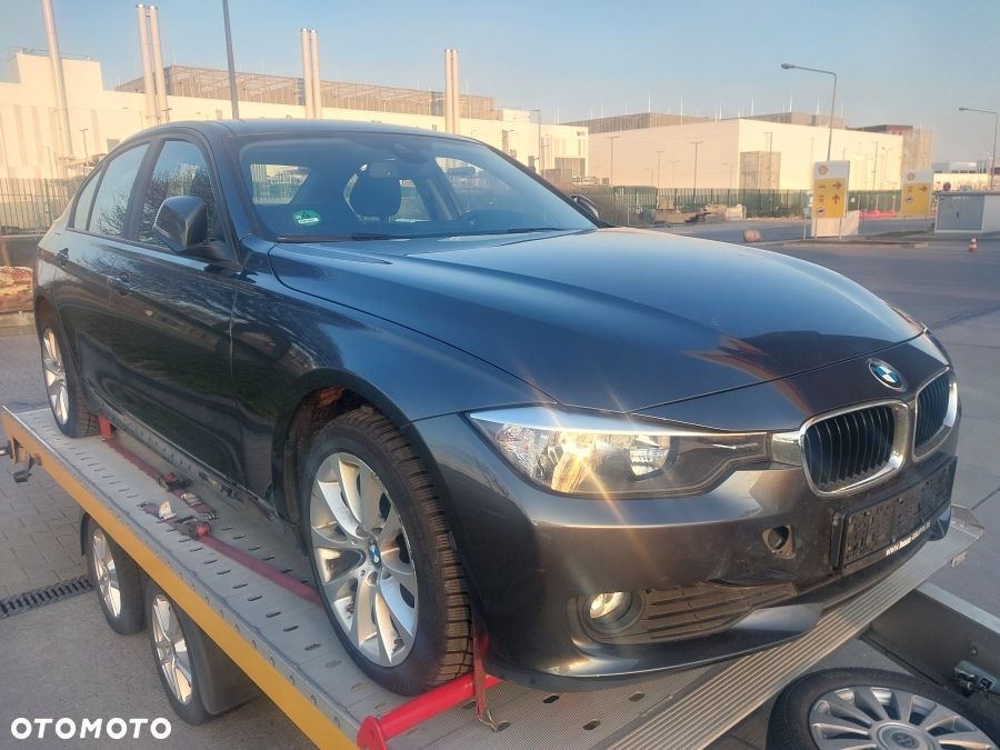 BMW Seria 3 - 22