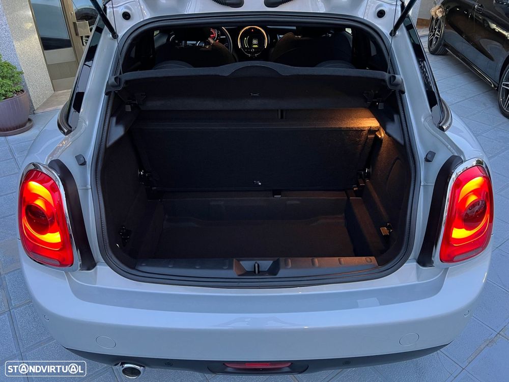 MINI 5 Portas Cooper D - 25