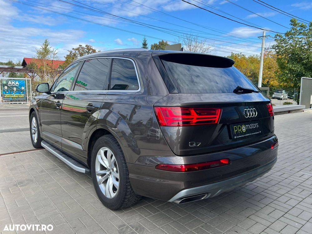 Audi Q7 - 7