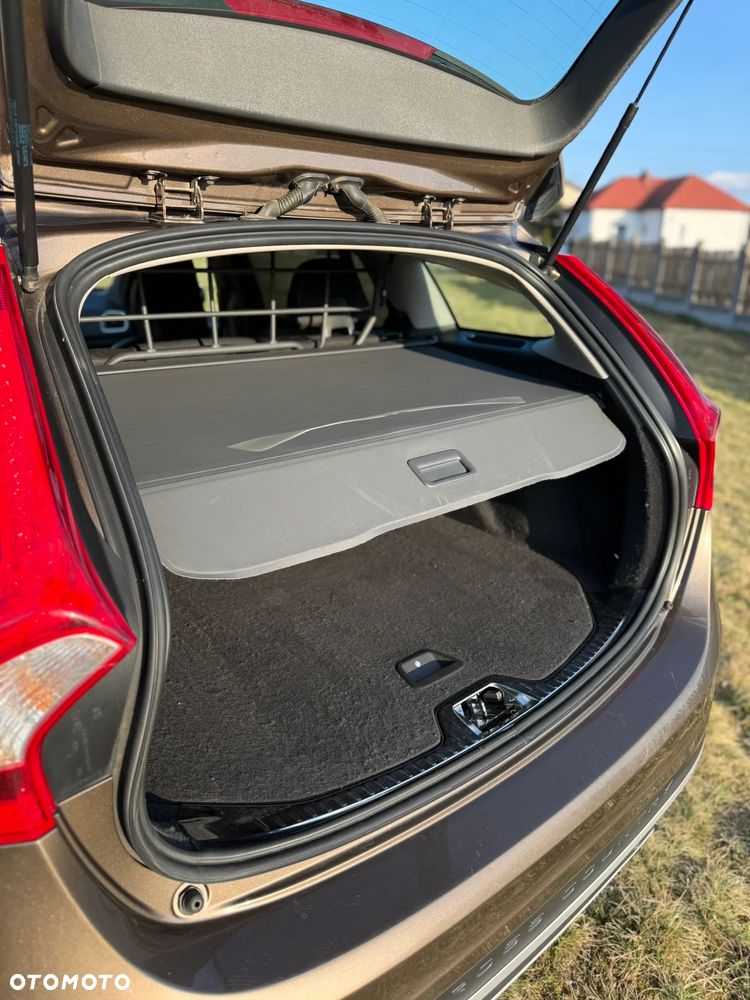 Volvo V60 Cross Country D4 Drive-E Momentum - 25