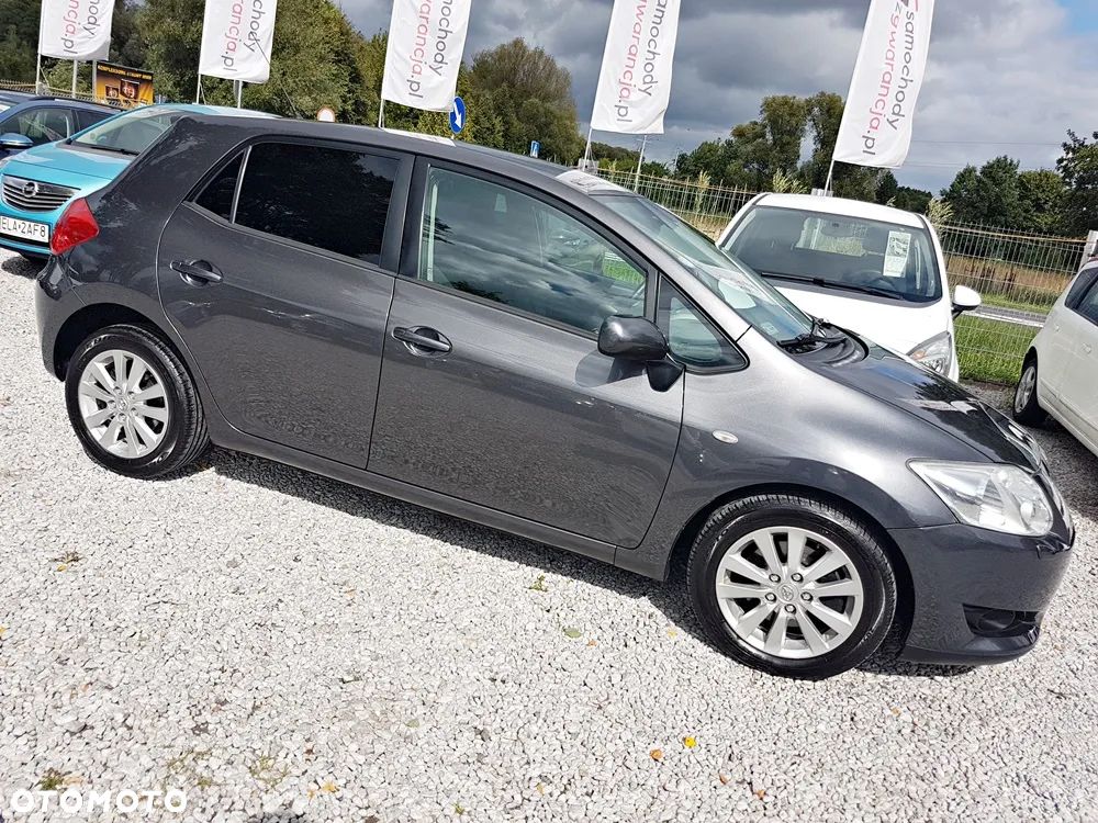 Toyota Auris 2.0 D-4D Executive - 4