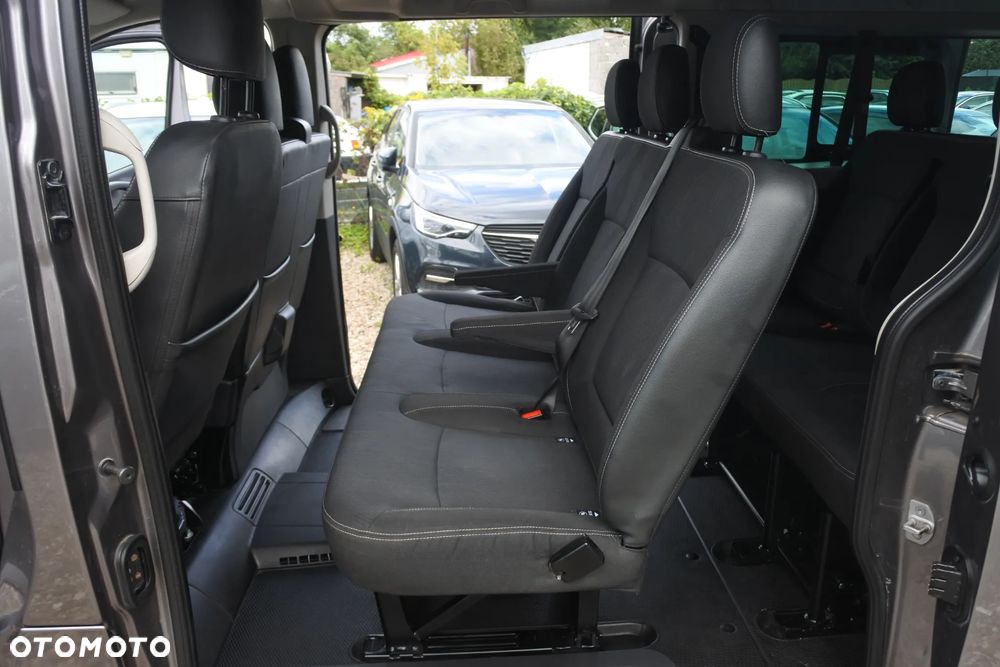 Renault Trafic Grand 2.0 dCi - 10