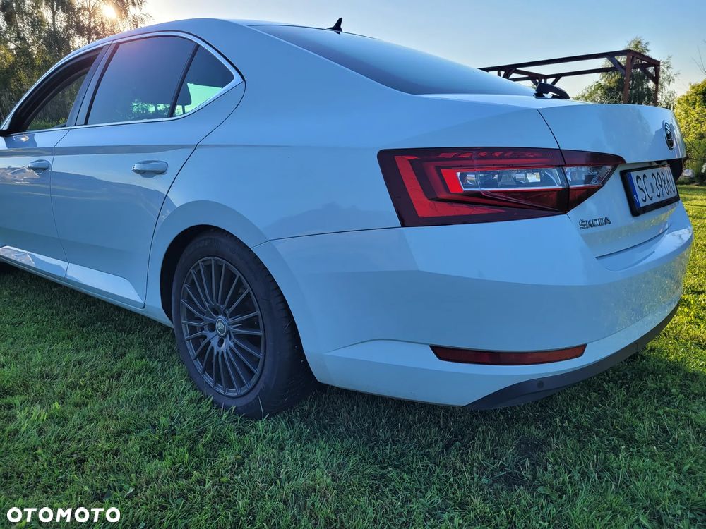 Skoda Superb 2.0 TDI L&K - 30