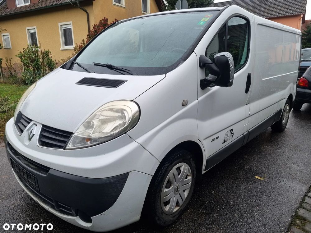 Renault Trafic - 2