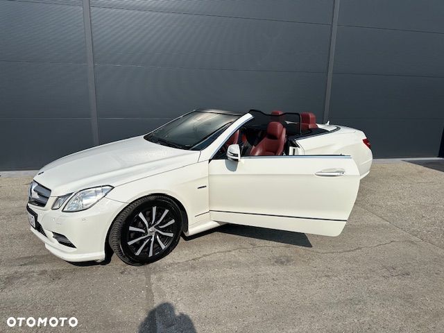 Mercedes-Benz Klasa E 220 CDI DPF BlueEFFICIENCY 7G-TRONIC Avantgarde - 4