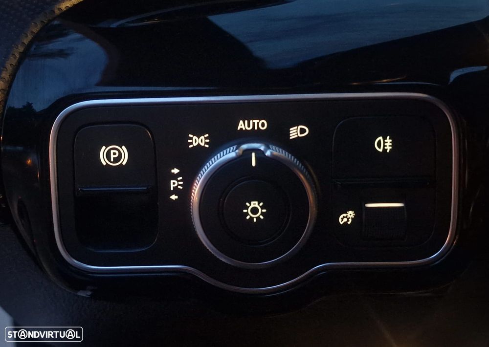 Mercedes-Benz A 160 Advanced AMG Line - 20