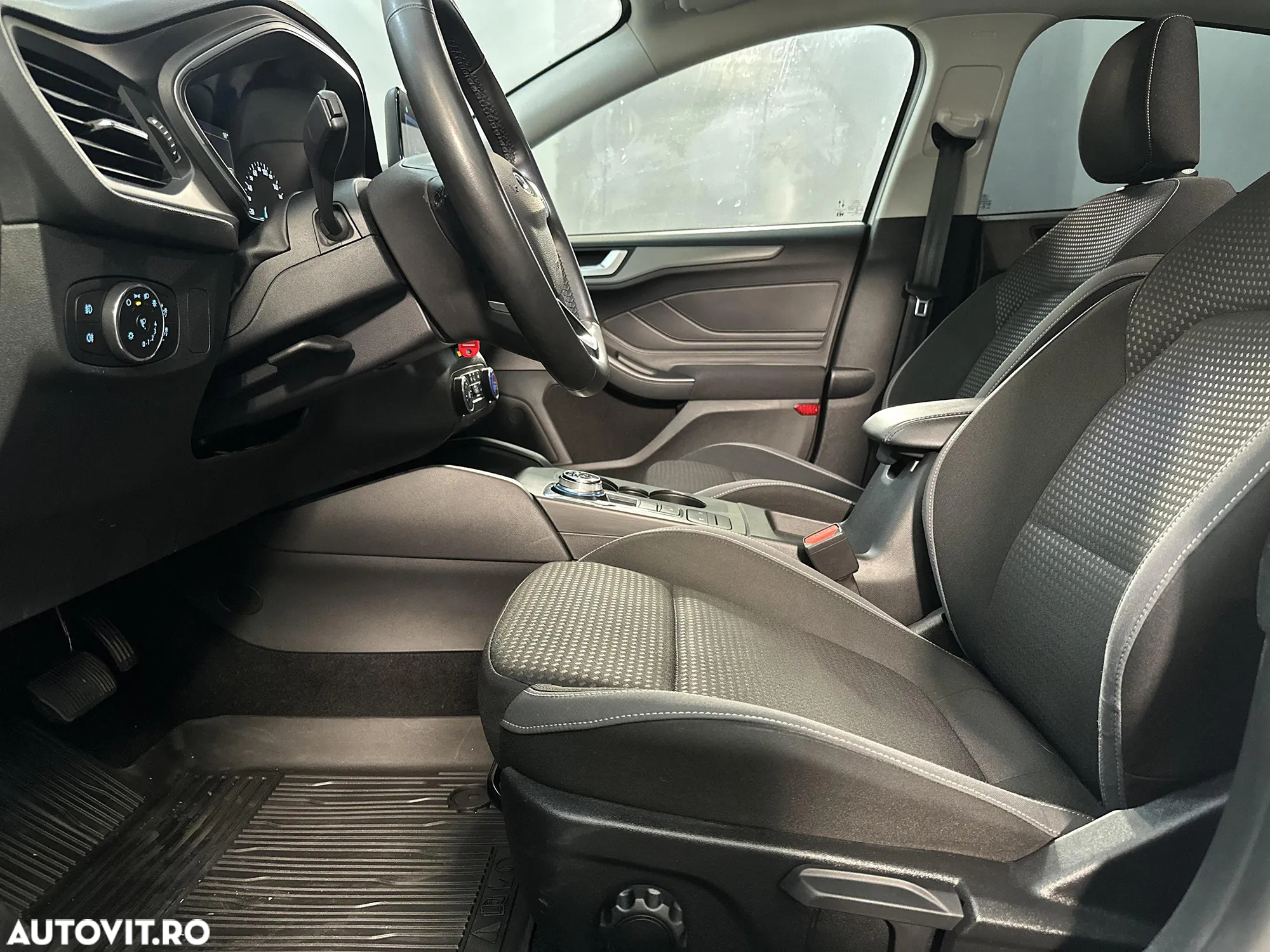 Ford Focus - 21