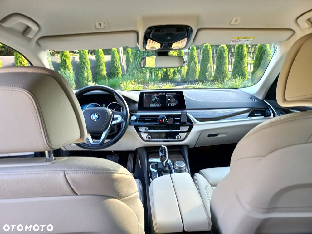 BMW Seria 5 520i - 18