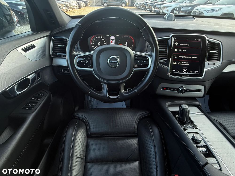 Volvo XC 90 T8 AWD Plug-In Hybrid R-Design 7os - 38