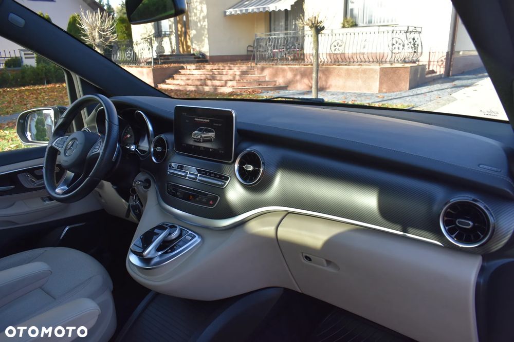 Mercedes-Benz Klasa V 300 d 4-Matic Exclusive 9G-Tronic (d³ugi) - 37