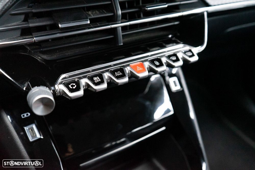 Peugeot 2008 1.2 PureTech Allure Pack EAT8 - 26