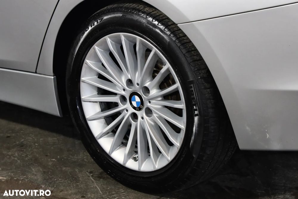 BMW Seria 3 320d Sport-Aut. Efficient Dynamics Edition Luxury Line - 33