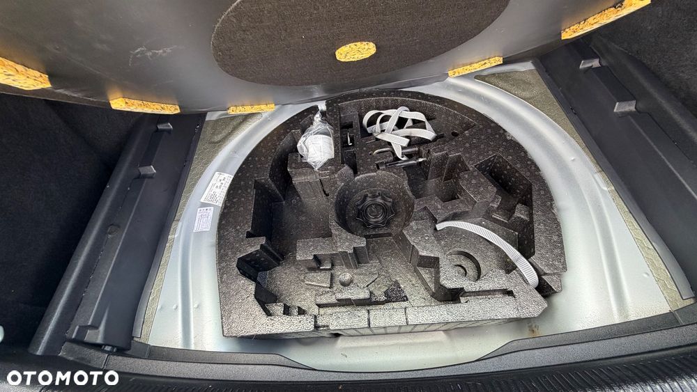 Volkswagen Golf 1.6 TDI DPF Team - 22