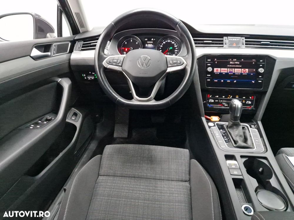 Volkswagen Passat 2.0 TDI DSG Comfortline - 9